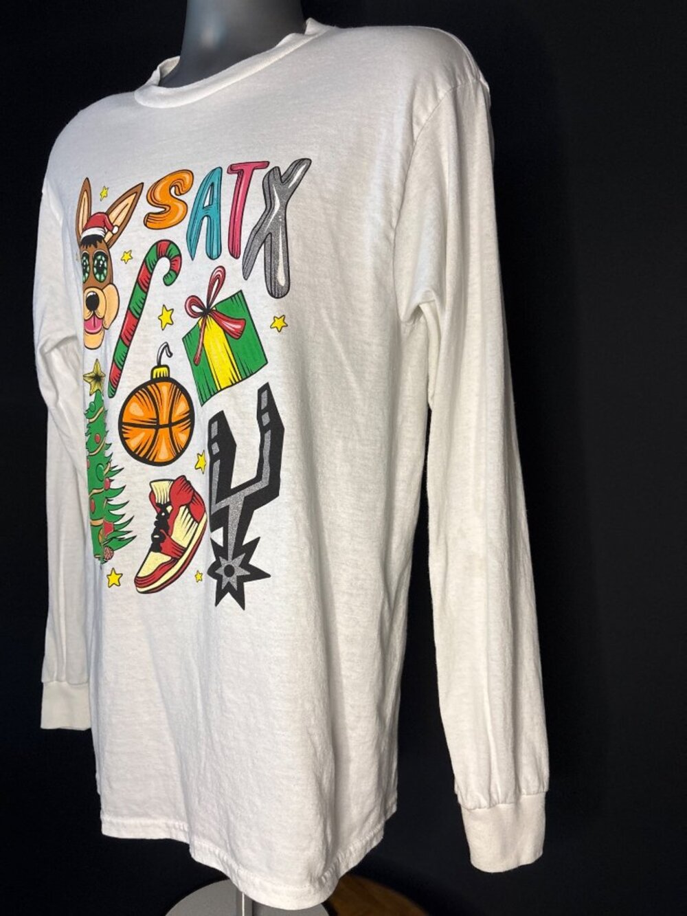 San Antonio Spurs White Long Sleeve T-Shirt Spurs Mascot Coyote Size M SATX - Picture 4 of 15